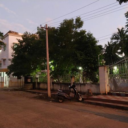 Mayurapriya Inn Chennai Exteriör bild