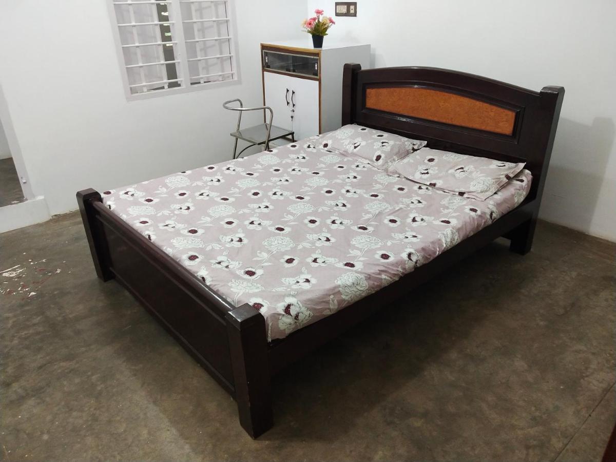 Mayurapriya Inn Chennai Exteriör bild